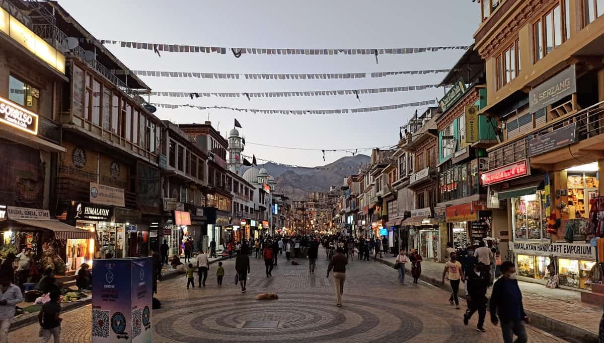 leh market